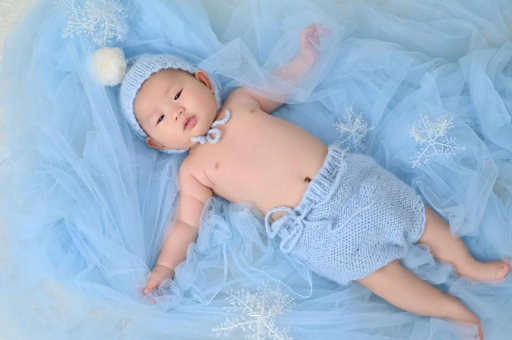 禹州宝宝吐奶频繁怎么回事