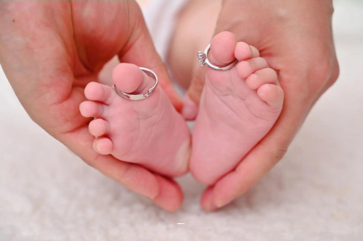 禹州几个月宝宝可以枕枕头